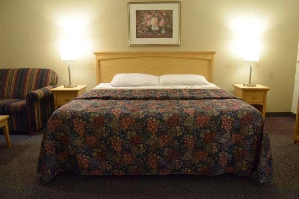 Olympic Inn & Suites Aberdeen Bagian luar foto